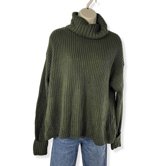 American Rag Green Turtle Neck with lace detail on back M - Picture 1 of 2